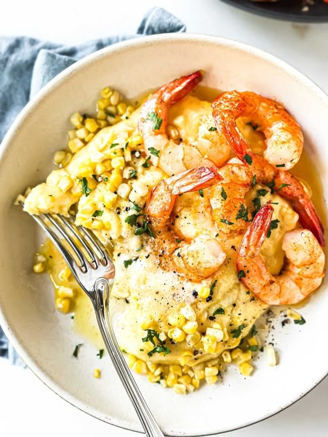 Sweet corn polenta with shrimp is a 30 minute weeknight wonder thanks to quick cooking polenta and shrimp. Lots of fresh juicy corn makes it unforgettable. Cooking Polenta, Shrimp And Polenta, Corn Polenta, Instant Polenta, How To Cook Polenta, Polenta Recipes, Italian Recipes Easy, Italian Recipes Authentic, Quick Weeknight Dinners