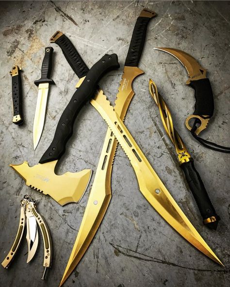 Very nice 💋🇬🇧 Tactical Swords, Pretty Knives, Tactical Gear Loadout, Cool Swords, Cool Knives, Fesyen Wanita, Different Types, Fantasia, Naruto