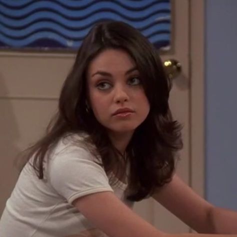 Jackie 70s Show Hair, Jackie Burkhart Hair, Mila Kunis Gif, Jackie That 70s Show, Jackie Burkhart, Sonny With A Chance, 70s Show, Golden Trio, Good Riddance