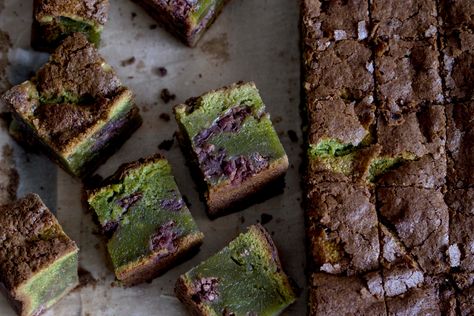 Matcha Butter, Weird Person, Red Beans Recipe, Matcha Brownies, Butter Beans Recipe, Butter Mochi, Bean Brownies, Sweet Red Bean, Red Bean