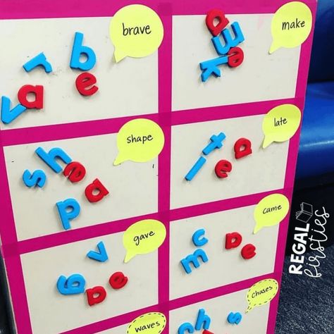 Sight Word Spelling, Sight Word Centers, Word Work Stations, Kindergarten Ela, Kindergarten Centers, Sight Words Kindergarten, Spelling Activities, Literacy Stations, Kindergarten Literacy