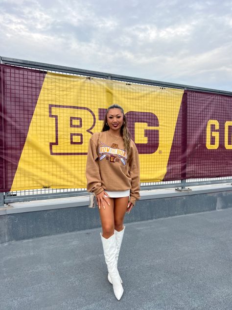 university of minnesota #umn #SKIUMAH #gogophs University Game Day Outfit, University Of Minnesota Game Day Outfits, Row The Boat, College Gameday, Game Day Outfit, Day Outfits, University Of Minnesota, Gap Year, Gameday Outfit