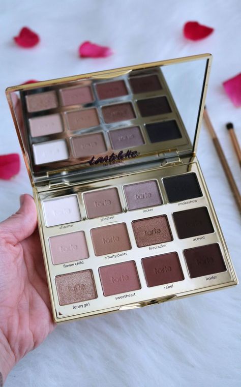 The Tarte Tartelette In Bloom Palette is seriously the only eyeshadow palette you'll need in your makeup collection! Check out my full review, swatches of all 12 shades, and a simple + pretty eye makeup look I created! #tarte #eyeshadowpalette #makeupreview Tarte In Bloom Palette, Tartlette Palette, Tarte In Bloom, Tartelette In Bloom Palette, Tarte Eyeshadow Palette, Tartelette In Bloom, Pretty Eye Makeup, Cute Eyeshadow Looks, Applying Makeup