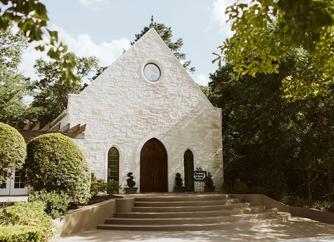 Ashton Gardens, North Houston | European-Inspired Wedding Venue in TX Wedding Venues In Texas, European Wedding Venue, Houston Wedding Venues, Tuscan Inspired Wedding, Ashton Gardens, Winter Wedding Venues, Wedding Venue Houston, Downtown Houston, European Wedding