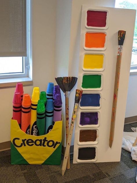 School Decorations Ideas Art Projects, Art Area Decoration Preschool, Crayola Preschool Theme, Diy Giant Paint Brush, Paint Classroom Theme, Art Vbs Theme, Art Show Ideas For Preschoolers, Art Themed Decorations, Crayola Theme Classroom