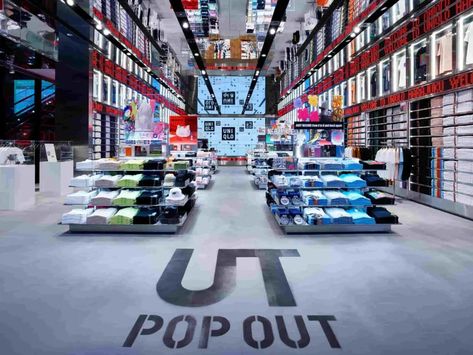 Your Ultimate Guide to Buying Uniqlo in Japan - WAmazing Discover Japanese Conversation, Japanese Clothing Brands, Tokyo Subway, Uniqlo Store, Tottori, Tokyo Station, Japanese Phrases, Wooden Lanterns, Public Park