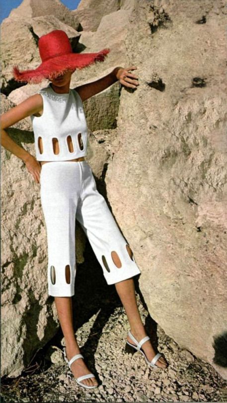 Lulu Frost | Onward, Lulu Fashion Facts, Dresses 70s, Vintage Capri, 1970 Fashion, Minimalism Fashion, Fashion 1980s, Moda Hippie, Malayalam Movie, Fashion 1970s