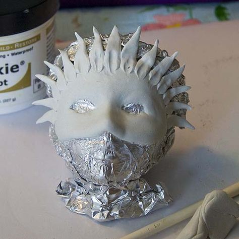 tutorial - miniature masks uses Apoxie Sculpt - could use  ~ Polymer Clay Tutorials Legolas Bow, Clay Mask Art, Apoxie Sculpt, Mascaras Halloween, Ceramic Mask, Mask Tutorial, Tin Foil, Miniatures Tutorials, Masks Art