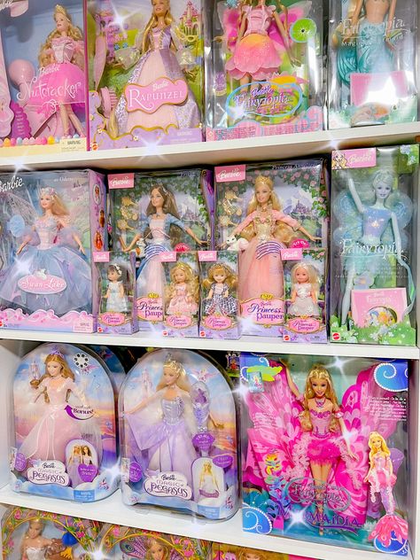 Barbie Movie Dolls, Sfw Agere, 2000s Toys, Y2k Nostalgia, Barbie 2000, Princess And The Pauper, Barbie Doll Set, Nostalgic Toys, Im A Barbie Girl