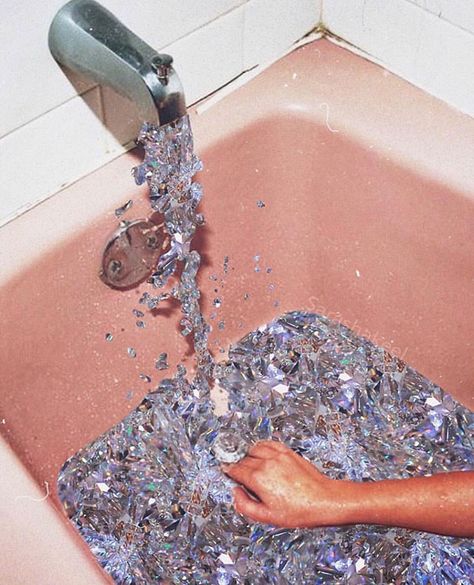 Arte Glitter, Vintage Foto's, Glitter Photography, Boujee Aesthetic, William Eggleston, Images Esthétiques, Photo Wall Collage, Foto Inspiration, Retro Aesthetic