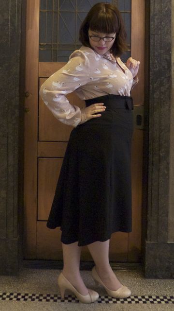 so cute! plus size fashion Plus Size Secretary Outfits, Plus Size History Bounding, Office Siren Plus Size, Plus Size Vintage Fashion, Plus Size Pinup, Professor Style, Genderqueer Fashion, Beatnik Style, Secretary Outfits