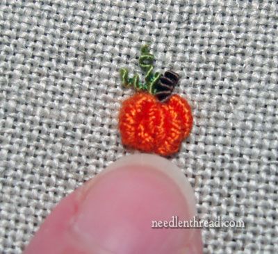 How to Embroider a Wee Pumpkin, in less than 5 minutes – Needle’nThread.com Hand Embroidered Pumpkin, Hand Embroidery Pumpkin, Mini Hand Embroidery, Tiny Embroidery Ideas, Embroidery Pumpkin, Bullion Knot, Tiny Embroidery, Bullion Stitch, Embroidered Pumpkin