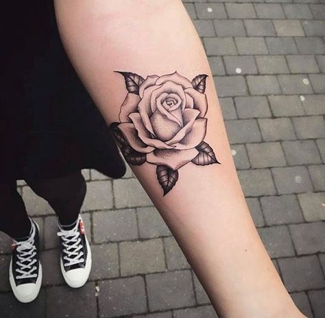 Pinterest @ lilylastric Meaningful Tattoos For Girls, Delicate Flower Tattoo, Rose Tattoo Forearm, Meaningful Wrist Tattoos, Rose Tattoos For Women, Small Flower Tattoos, Inspiration Tattoos, Beautiful Tattoo, Awesome Tattoos