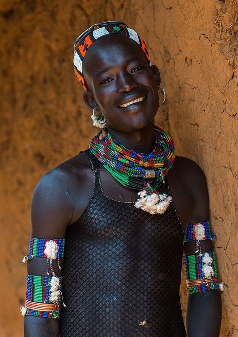 ˚Hamer Tribe Man - Turmi, Ethiopia Hamer Tribe, Earth Clothes, Tribes Man, Eric Lafforgue, Mode Costume, African People, Art Africain, African History, African Men