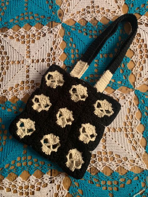 Skull Granny Square Bag, Halloween Crochet Bag, Crochet Halloween Bag, Crochet Skull Bag, Skull Granny Square Pattern, Crochet Skull Granny Square, Halloween Granny Square, Skull Granny Square, Skull Crochet