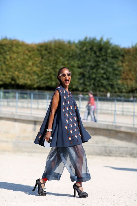 Don’t feel restricted by the typical definition of “pants.”   This photo originally appeared here. Organza Outfit, Walking Down The Street, Paris Fashion Week Street Style, Mode Chic, Looks Street Style, Paris Street Style, Cool Street Fashion, Fashion Week Street Style, Street Chic