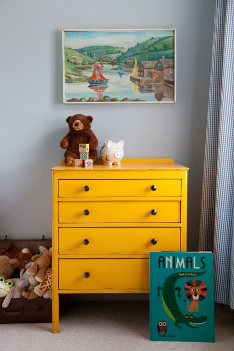 The Bright Colors of Sri Lanka Inspired the Design of This London Home Leo Nursery, Edwardian Cottage, Yellow Dresser, Room Boy, Yellow Furniture, Child Bedroom, Children Room Boy, Painting Wood Furniture, Retro Pictures