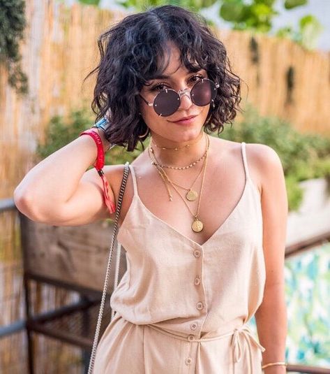 VANESSA HUDGENS in "Zia" Vanessa Hudgens Coachella, Vanessa Hudgens Short Hair, Vanessa Hudgens Hair, Vanessa Hudgens Style, Celebrity Haircuts, Moon Festival, Long Hair Extensions, Really Long Hair, Curly Hair With Bangs