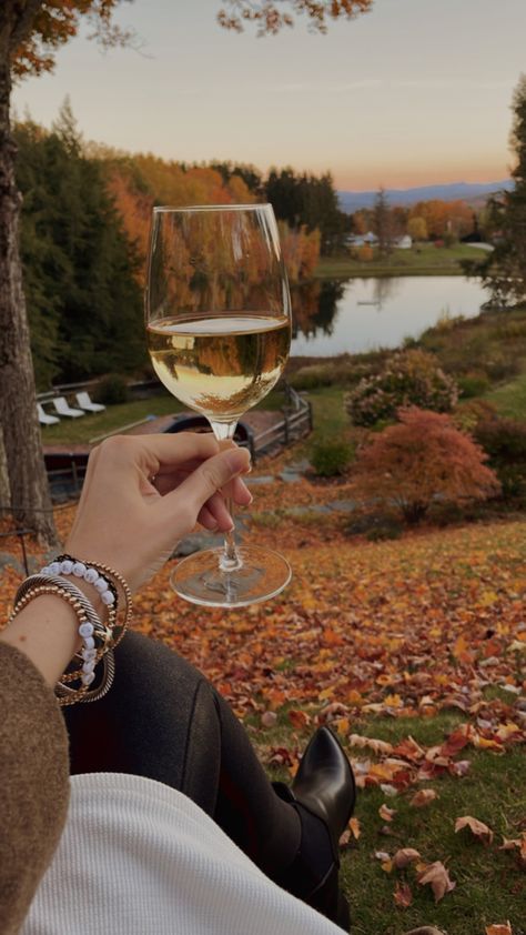 what to do in vermont | where to stay in stowe vermont | vermont in fall | where to eat in stowe vermont | edson hill Fall Inspo Board, Fall Vermont Wedding, Vermont Fall Aesthetic, September Vision Board Aesthetic, Fall Things To Do, Stowe Vermont Fall, Fall Cozy Aesthetic, Fall Vision Board, Vermont In Fall