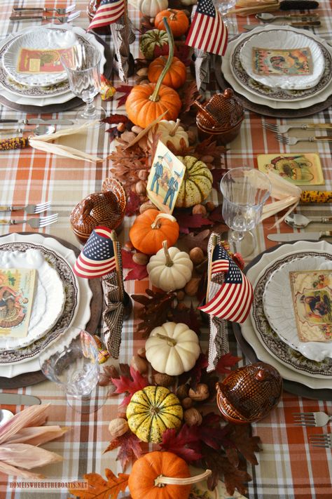 Thanksgiving Table with Patriotic Vintage Thanksgiving Greetings Postcards and American Flags | homeiswheretheboatis.net #Thanksgiving table #patriotic #postcard #tablescape Chic Thanksgiving Decor, Vintage Thanksgiving Greetings, Tablescapes Autumn, American Thanksgiving, Turkey Plates, Thanksgiving Wishes, American Holiday, Centerpiece Table, Thanksgiving Greetings