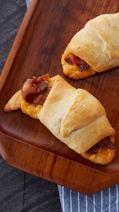 Bacon Cheese Croissants, Bacon Croissant Rolls, Bacon Crescent Rolls, Cresent Roll Breakfast, Halloween Supper, Cresant Rolls, Pillsbury Crescent Recipes, Crescent Dinner Rolls, Bacon Sandwiches