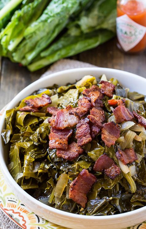 Spicy Collard Greens-my husband just planted some collards. I think I'll try this! Collard Greens Recipe Soul Food, Easy Collard Greens Recipe, Greens Recipe Soul Food, Collard Greens With Bacon, Southern Thanksgiving Recipes, Southern Collard Greens, Collard Greens Recipe, Barbecue Side Dishes, Southern Recipes Soul Food