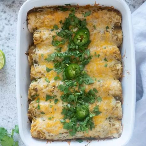 Turkey Enchiladas Green Sauce, Ground Turkey Green Enchiladas, Green Enchilada Recipe, Salsa Verde Enchiladas, Ground Turkey Enchiladas, Green Enchiladas, Green Chili Enchiladas, Mexican Entrees, Turkey Enchiladas