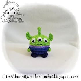 Musings of an Average Mom: Pixar Crochet Patterns Crochet Small Keychain Pattern Free, Toy Story Alien Crochet, Crochet Toy Story, Alien From Toy Story, Crochet Totoro, Crochet Keyring, Disney Crochet, Alien Patterns, Toy Story Alien