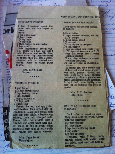 Thimble Cookies, Newspaper Recipes, Newfoundland Recipes, Recipe Paper, Retro Food, Jam Cookies, Baking Fun, Appetizers Easy Finger Food, Decorating Cookies