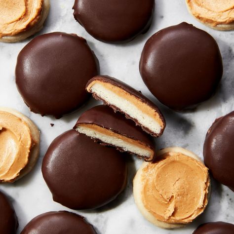 Girl Scout Tagalongs Cookies Peanut Butter, Roll Cookies, Peanut Butter Balls, Peanut Butter Cookie Recipe, Girl Scout Cookies, Chocolate Coating, Milk Chocolate Chips, Peanut Butter Cookies, Girl Scout