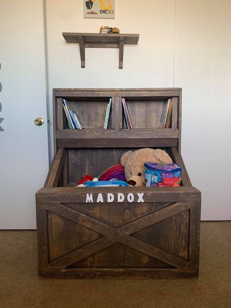 Custom Farmhouse Toy Box with Shelf Farmhouse Toy Chest, Western Toy Box Ideas, Diy Toy Box With Book Shelf, Wooden Toy Boxes Diy, Toy Box With Book Shelf, Farmhouse Toy Box, Toy Box With Shelf, Farmhouse Toys, Vintage Boys Room