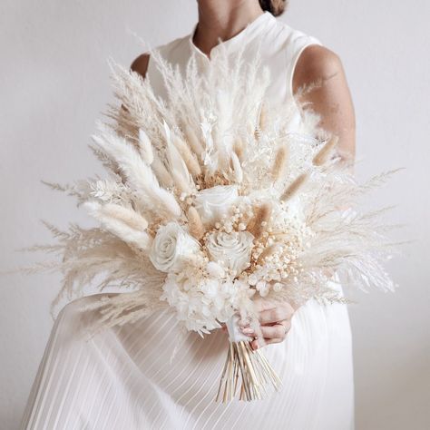 Dry Bouquet, Brides Flowers Bouquet, Destin Wedding, Wedding Cake Pearls, Pearl Bouquet, Pampas Grass Bouquet, Hydrangea Bouquet, Grass Wedding, Dried Bouquet