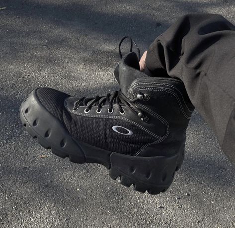 Oakley Boots, Oakley Shoes, Vintage Oakley, Techwear Fashion, Ugly Shoes, Shoe Collection, Black Fashion, Men's Shoes, Dior