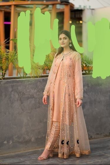 #eid collection Simple Dress Casual, Pakistani Women Dresses, Pakistani Wedding Outfits, Pakistani Fancy Dresses, Salwar Kamiz, Fancy Dresses Long, Modest Dresses Casual, Dress Design Patterns, Simple Pakistani Dresses