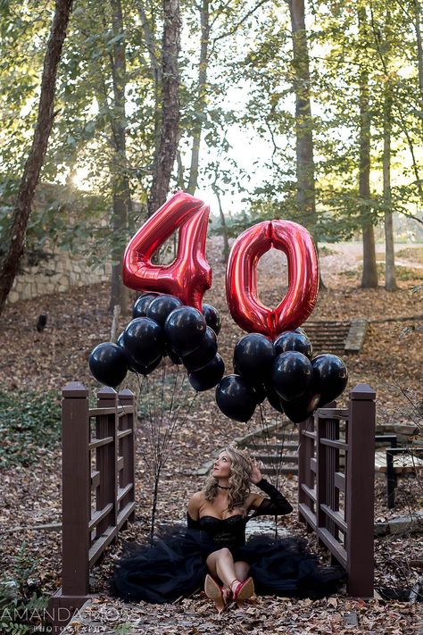 40th Birthday Ideas For Women Themes Black, 40th Birthday Ideas For Women Themes Turning 40, Goodbye 30s, 40th Birthday Pictures For Women, Turning 40 Photo Shoot Ideas, 50th Photoshoot, 40th Birthday Celebration Ideas, Gothic Photoshoot, Fest Smink