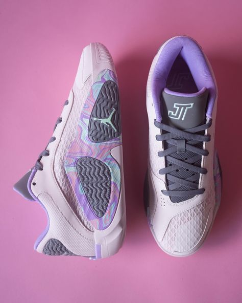 Nike Air Jordan Tatum 2 #Easter available now at both locations & online via Solefly.com $125 USD Jason Tatum, Bball Shoes, Hoop Shoes, Bb Shoes, Basketball Shoes For Men, Basketball Posters, Tenis Nike, Shoes Basketball, Nike Basketball Shoes