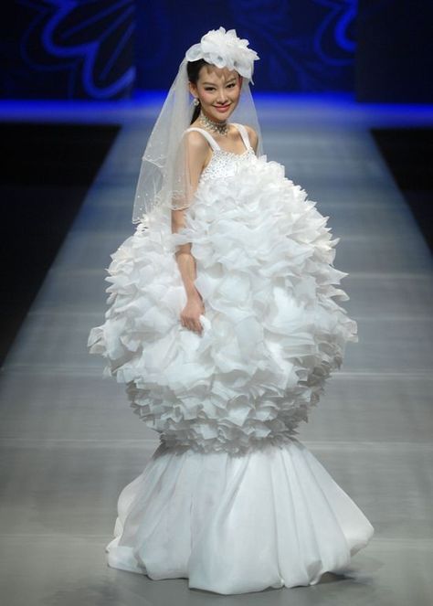 Ugly Wedding, Weird Wedding Dress, Ugly Wedding Dress, Worst Wedding Dress, Ugly Dresses, Wedding Dress Gallery, Dress Gallery, Top Wedding Dresses, Dress Out