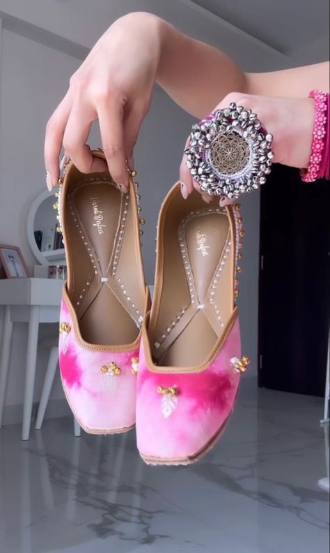 Pink Jutti, Indian Pink, Desi Aesthetic, What A Girl Wants, Boho Sandals, Ear Rings, Desi, Bodycon Dress, Sandals