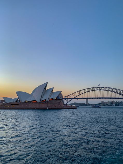 Sydney Opera House & Sydney Harbour Bridge Sydney Opera House Wallpaper, Sydney Australia Opera House, University Of Technology Sydney, Sydney Aesthetic City, Sydney Opera House Aesthetic, Sydney Australia Aesthetic, Sydney Core, Australia Opera House, Aesthetic Sydney