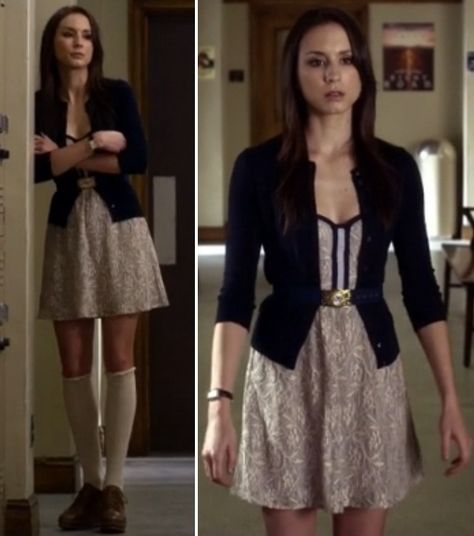 Pretty Little Liars Season 3 Episode 4 - Spencer - buy this #dress with http://dressapp.tv Spencer Hastings Outfits, Spencer Hastings Style, Pretty Little Liars Spencer, Pretty Little Liars Outfits, Pll Outfits, Pll Fashion, Pretty Little Liars Fashion, 2010s Fashion, Spencer Hastings