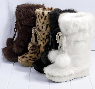 Skor Sneakers Nike, White Fur Boots, Παπούτσια Nike Free, Faux Fur Fashion, Skor Sneakers, Dr Shoes, Stil Inspiration, White Fur, Swag Shoes