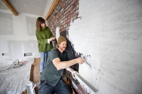 Styling Tricks to Steal from Restored by the Fords’ Leanne Ford | InStyle.com Restored By The Fords, Blue Kitchen Designs, Find Your Personal Style, Stacy London, Ford Interior, House Beautiful Magazine, Styling Tricks, Hgtv Star, Domino Magazine