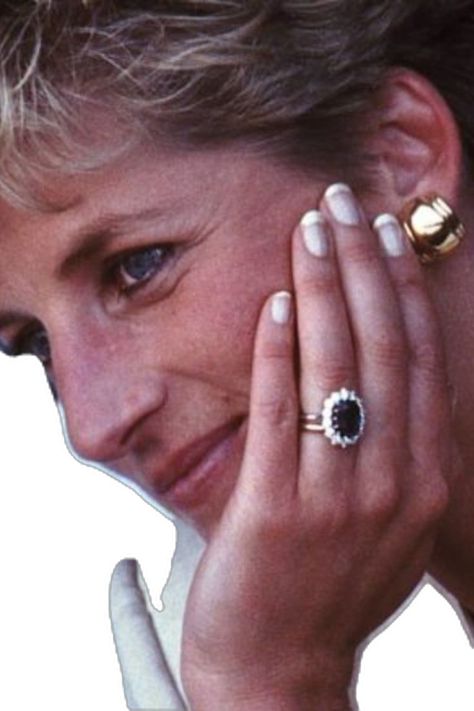 Elegant Engagement Rings Sapphire, Lady Diana Wedding Ring, Princess Diana Engagement Ring Sapphire, Princess Kate Wedding Ring, Diana Sapphire Ring, Princess Diana’s Engagement Ring, Princess Diana’s Ring, Princess Kate Engagement Ring, Diana's Engagement Ring