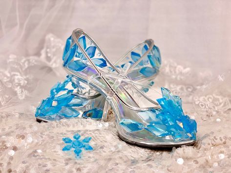 Queen Elsa Ice Shoes Blue Crystal Snowflake High Heels Great - Etsy Canada Ice Shoes, Elsa Shoes, Glass Heels, Elsa Cosplay, Princess Cosplay, Cinderella Shoes, Crystal Snowflakes, Queen Elsa, Magical Jewelry