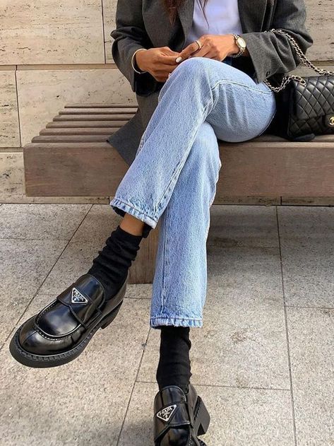 Loafer Jeans Outfit, Loafers Outfit Jeans, Loafers Jeans Outfit, Loafer With Jeans, Jeans Loafers Outfit, Loafers And Jeans Outfit, Jeans With Shoes, Jeans And Loafers Outfit, Jeans Outfit Korean