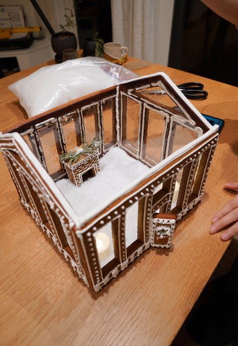 A Festive Gingerbread Greenhouse with Friends Gingerbread Glass House, Gingerbread Greenhouse Template, Stained Glass Gingerbread House, Gingerbread House Patterns Templates, A Frame Gingerbread House, Jul Bak, Gingerbread Greenhouse, Gingerbread House Pattern, Gingerbread Contest