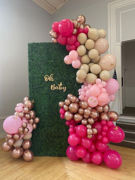 18th Party, Grass Wall Backdrop, Beautiful Balloons, Balloon Creations, Grass Wall, Party Background, Balloon Decor, Wall Backdrops, Event Ideas