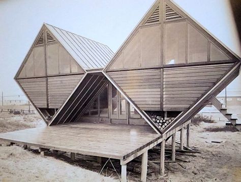 Westhampton Beach, Weekend House, Unique Beach, Structure Architecture, Architecture Exterior, Beach Hut, Residential Architecture, Modernism, House Designs Exterior