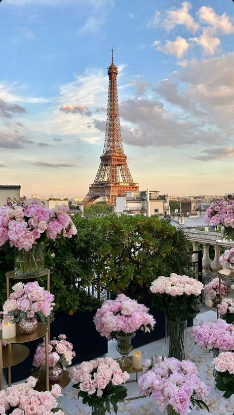 France Sightseeing, Eiffel Tower Aesthetic, Activities In Paris, Paris Holiday, Spain Trip, Paris Dream, France Aesthetic, Seine River, Paris Wallpaper