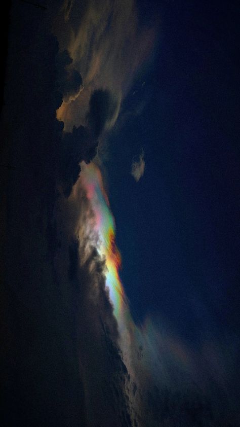 Cloud Iridescence, Iridescent Aesthetic, Iridescent Clouds, Lovely Pictures, Atmospheric Phenomenon, Cloud Wallpaper, Special Interest, Natural Phenomena, Sky Aesthetic